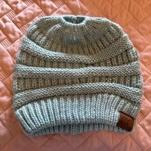 Women’s C.C Ponytail Beanie in Mint